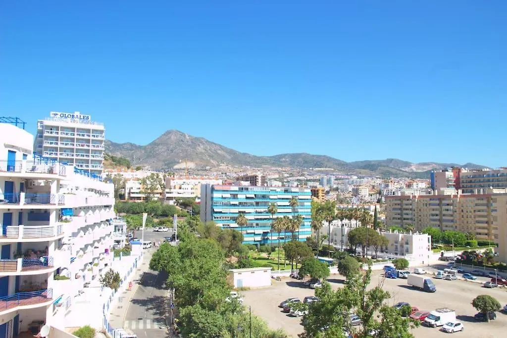 Apartamento A Pie De Playa Con Terraza Y Piscinas Apartment Benalmadena Spain