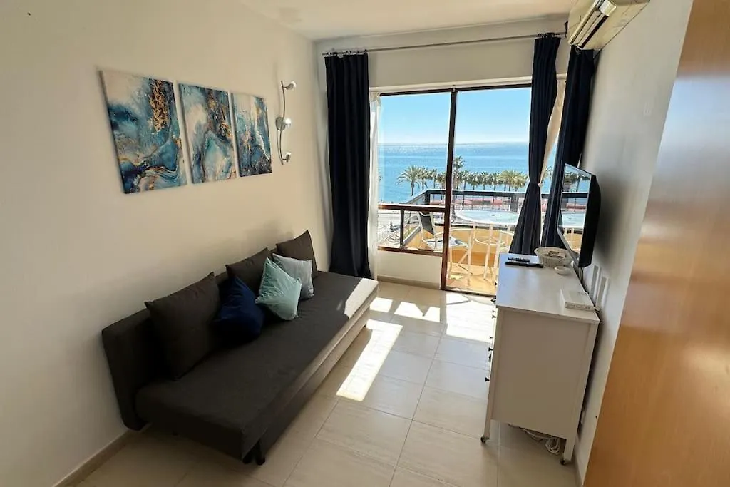 Apartamento A Pie De Playa Con Terraza Y Piscinas Apartment Benalmadena 0*,  Spain