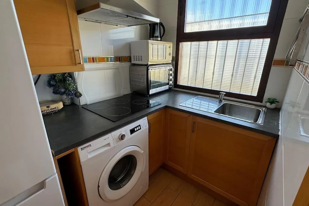 Apartamento A Pie De Playa Con Terraza Y Piscinas Apartment Benalmadena Spain