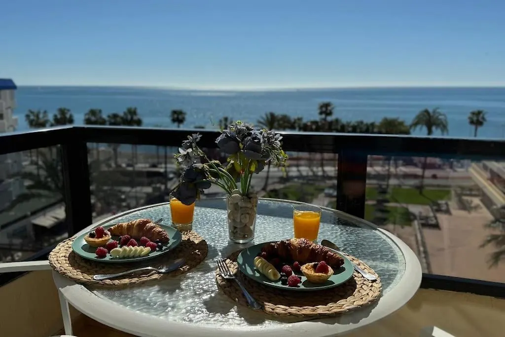 Apartamento A Pie De Playa Con Terraza Y Piscinas Apartment Benalmadena