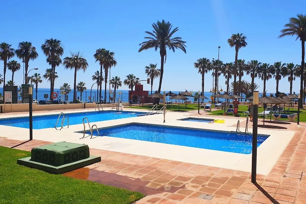 Apartamento A Pie De Playa Con Terraza Y Piscinas Apartment Benalmadena